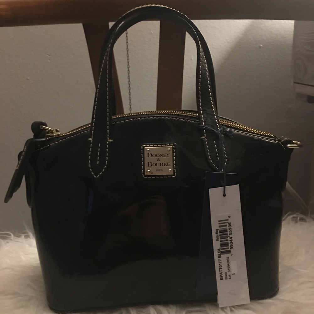 NWT Dooney & Bourke Crossbody